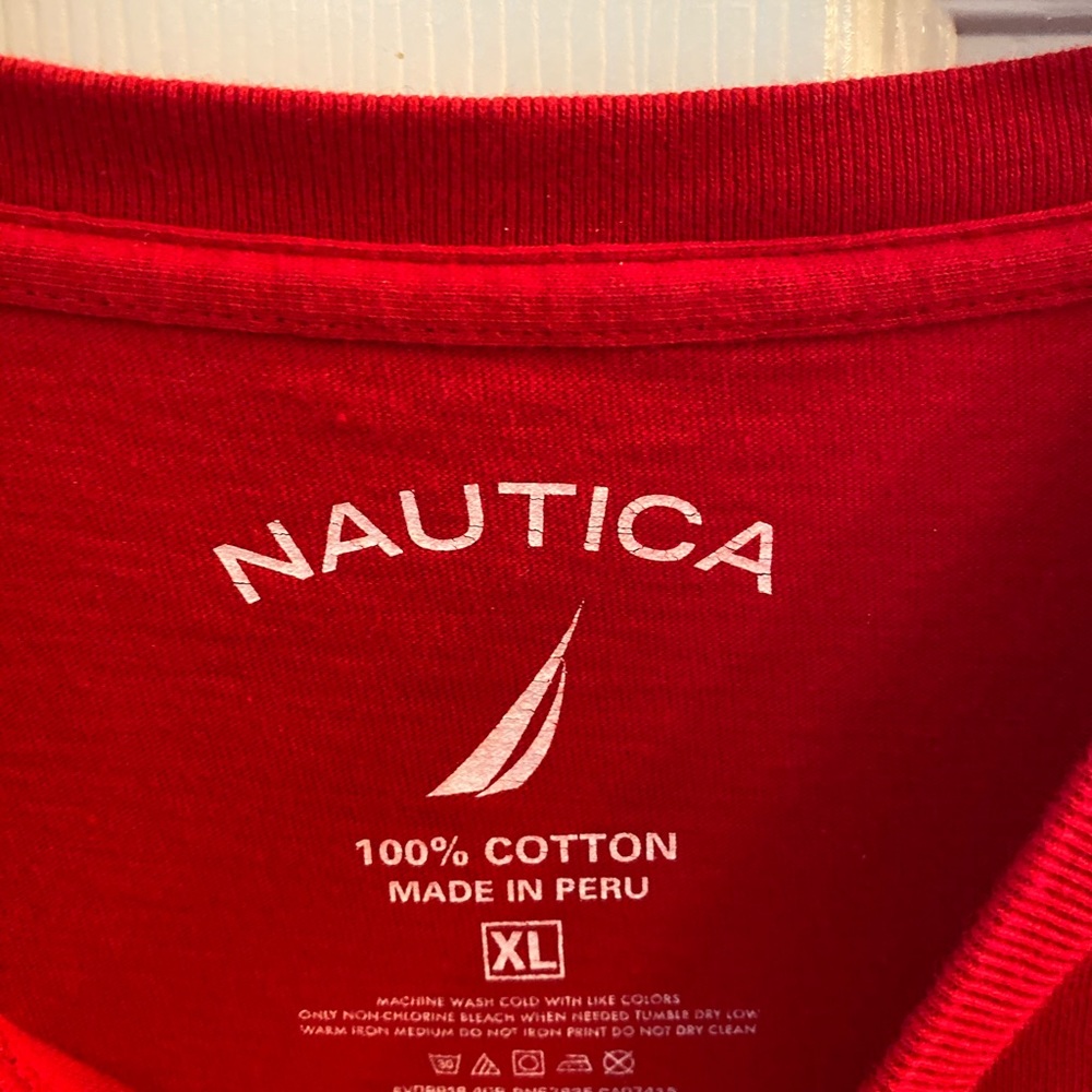 Men’s Nautica T-shirt